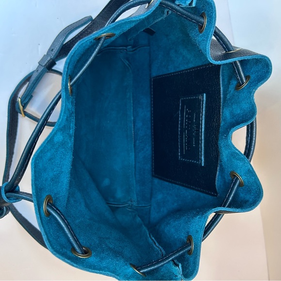 NWT Portland Leather Goods Large Bucket Bag Boreal Leather Crossbody + Tassel - Picture 3 of 16